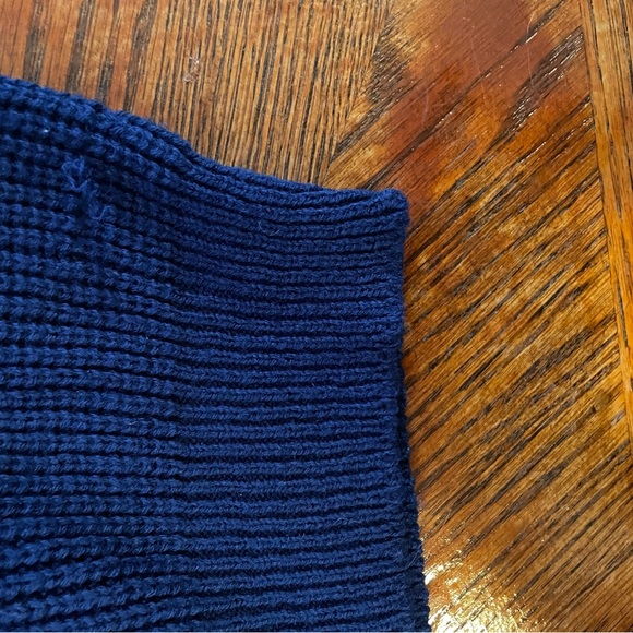 Blue Sweater - Picture 5 of 6